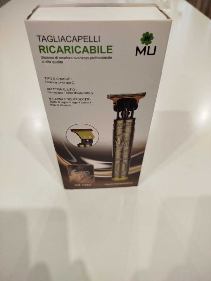 Aparat za sisanje i brijanje s USB priključkom
