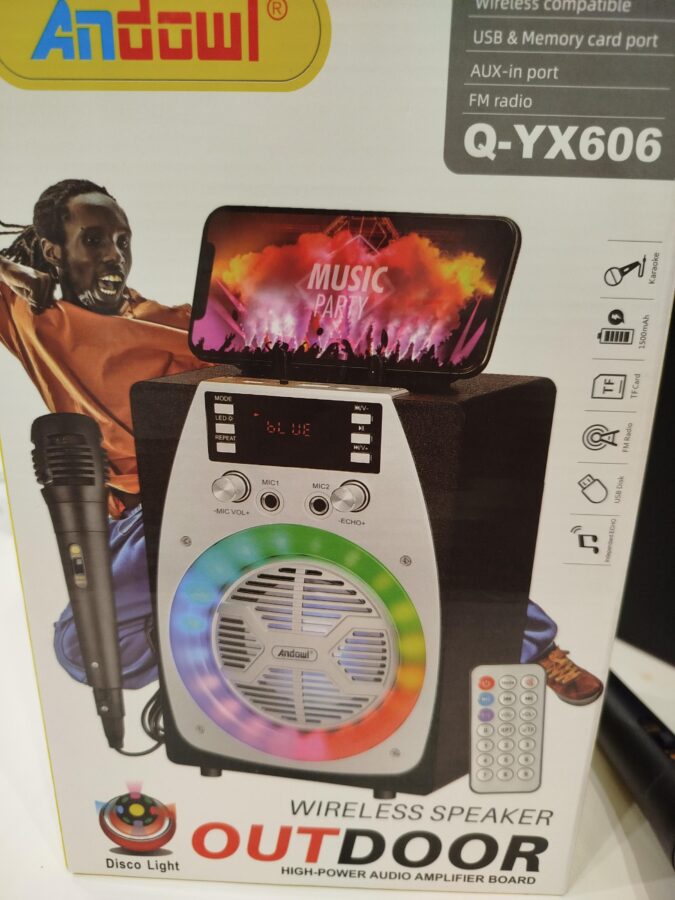 Bezicni Bluetooth karaoke zvucnik